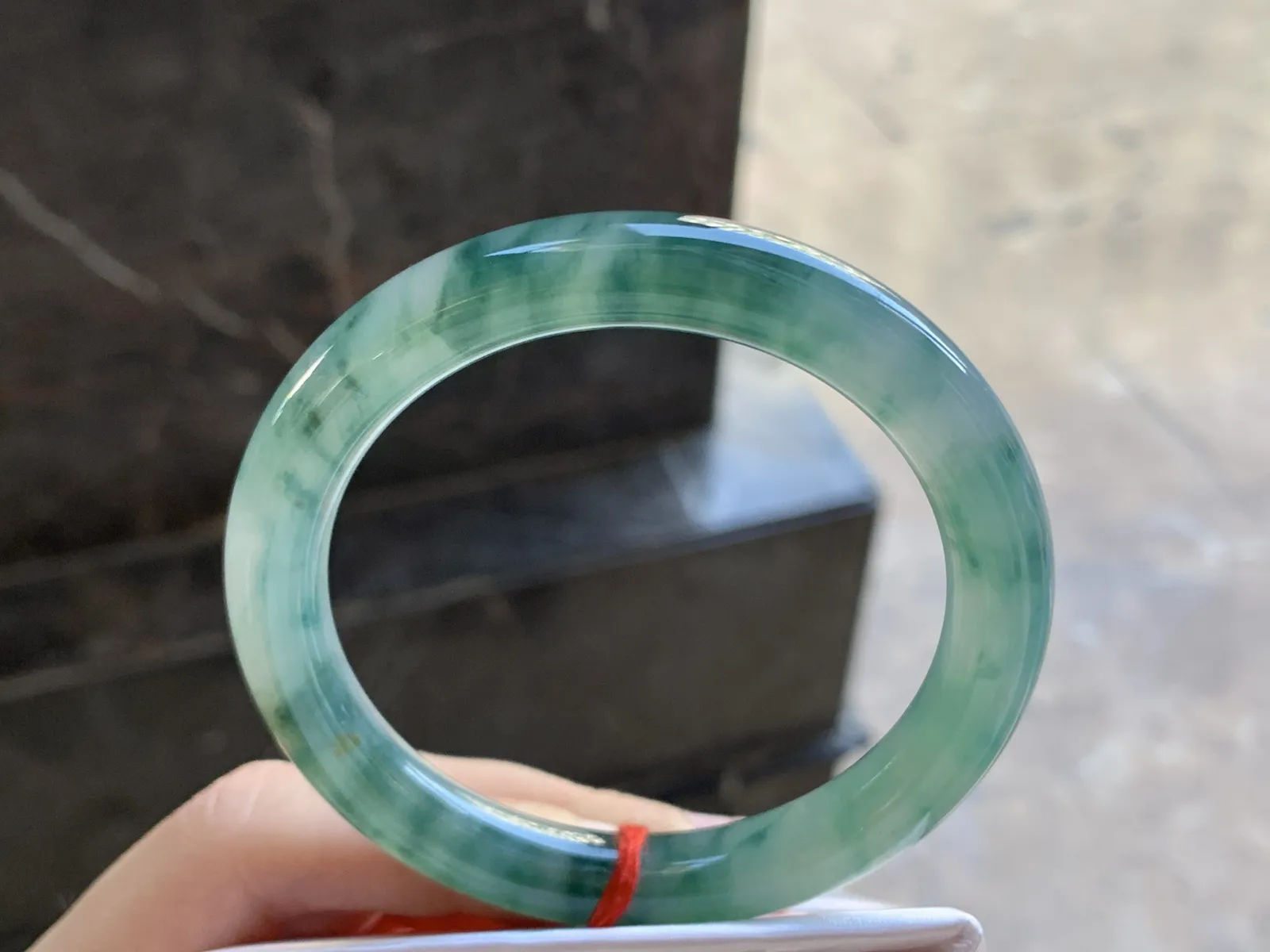 55-9

蓝花圆条手镯^_^飘花浓郁 水润冰透