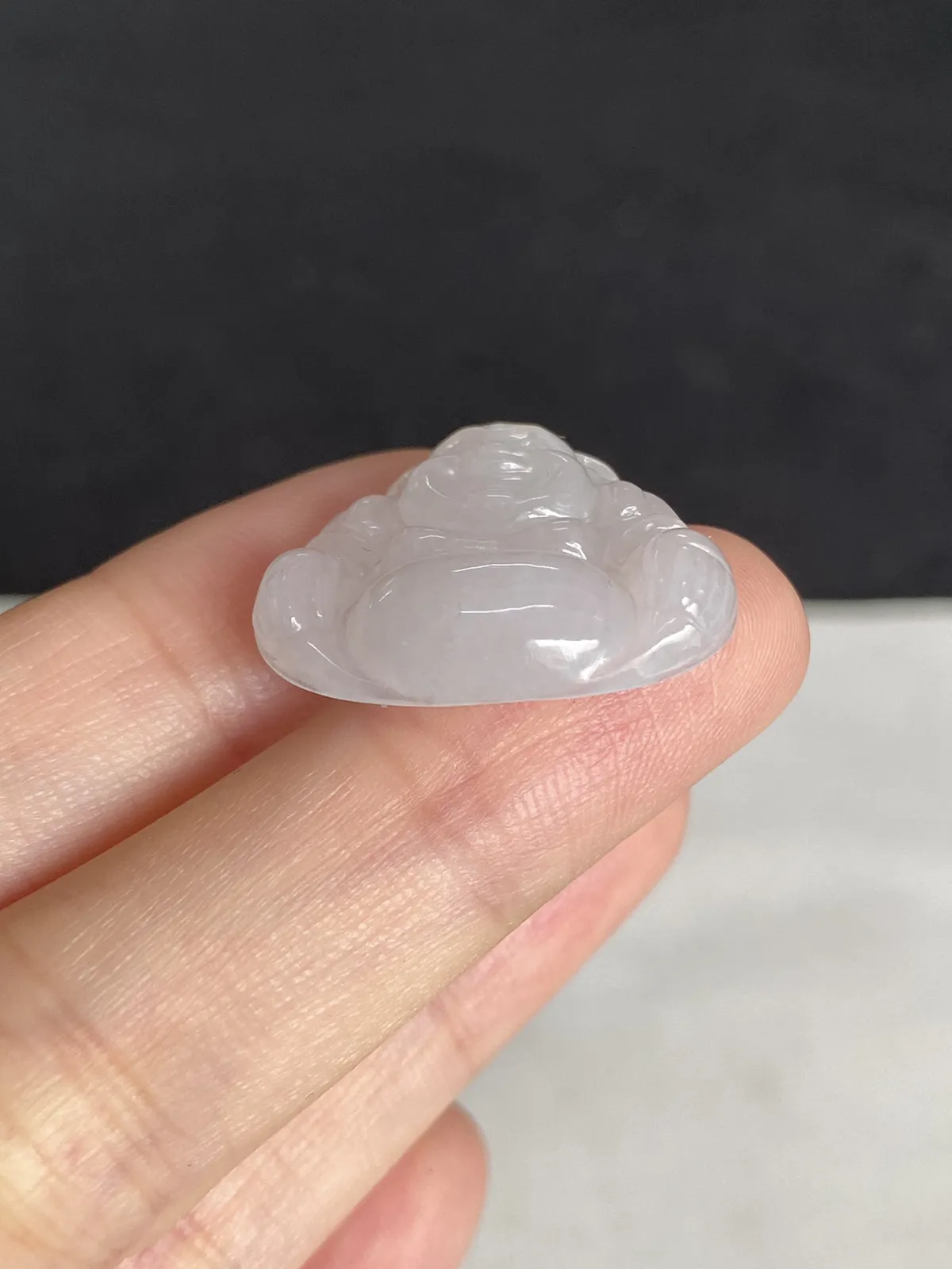 冰种冰糯种，白色翡翠佛公，完整无纹裂