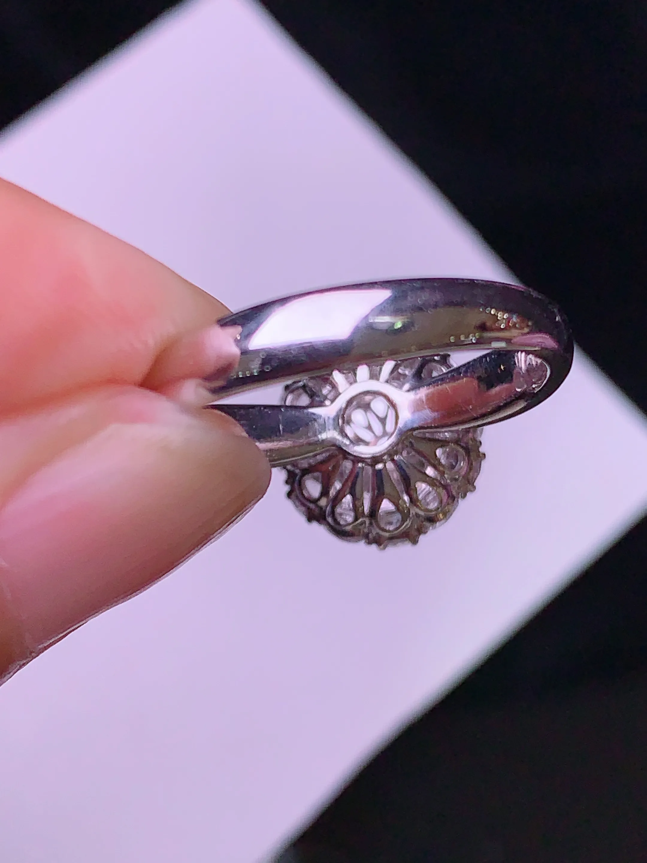 18k金钻镶嵌满绿蛋面戒指 玉质细腻 色泽艳丽 水润亮眼  圈14 整体尺寸11.8*10.6