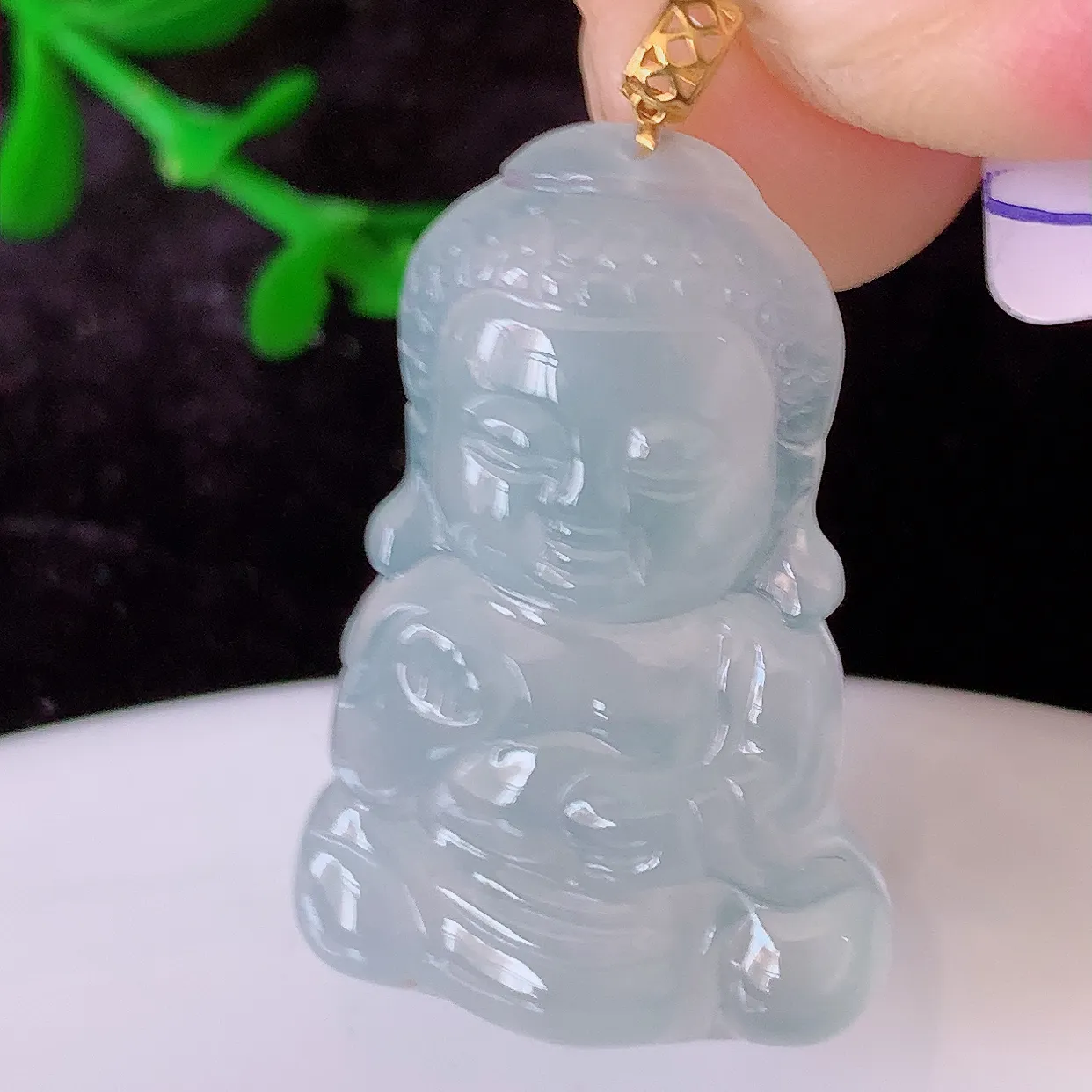 18K金镶嵌冰种翡翠保平安宝宝佛吊坠，玉质莹润，佩戴佳品，#49.26