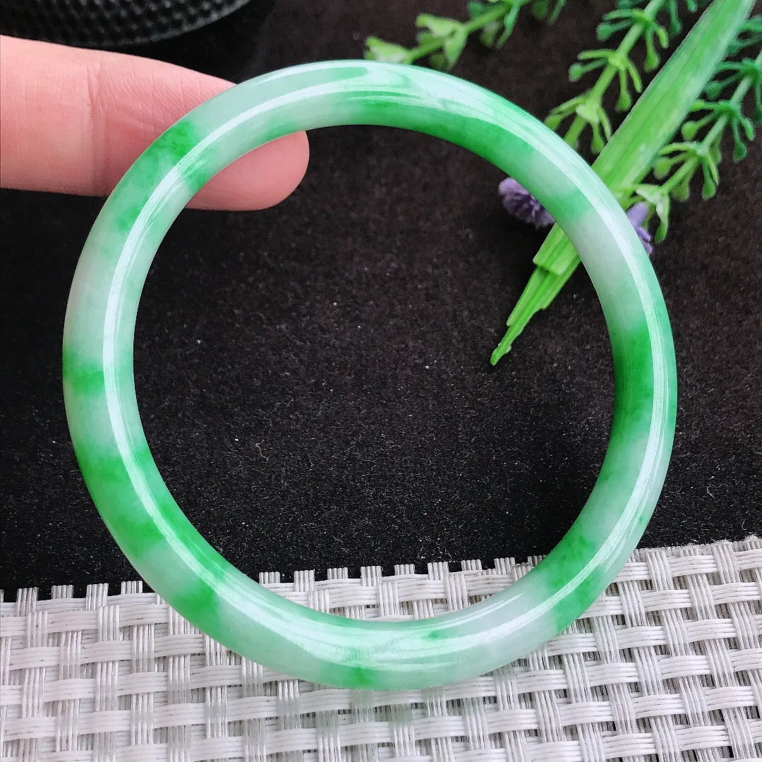 自然光58.5/7/7.2老坑精美飘绿辣阳绿圆条手镯翡翠玉镯手环
