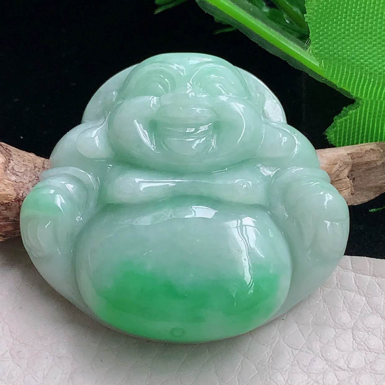 zen40.8*45.6*12.5自然光天然缅甸翡翠半山水佛公 开心佛玉吊坠 毛衣坠