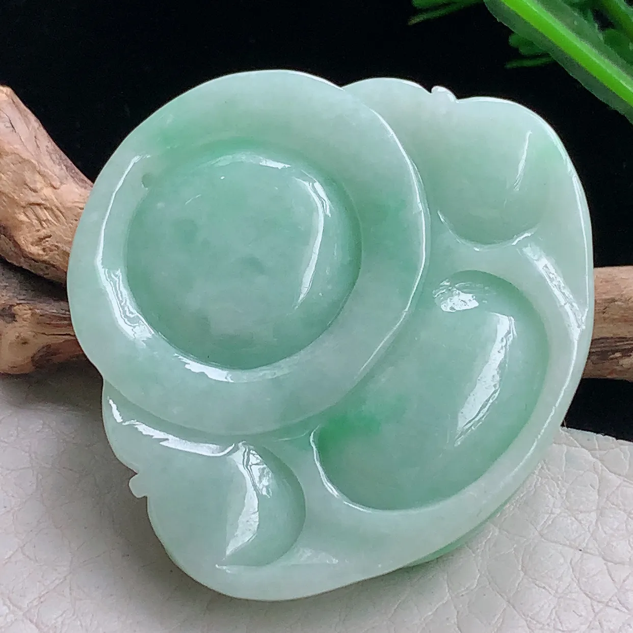 zen40.8*45.6*12.5自然光天然缅甸翡翠半山水佛公 开心佛玉吊坠 毛衣坠