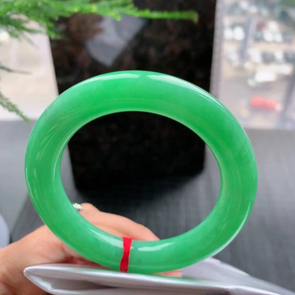 圆条满绿 无瑕 尺寸:54.7/11.7 满色