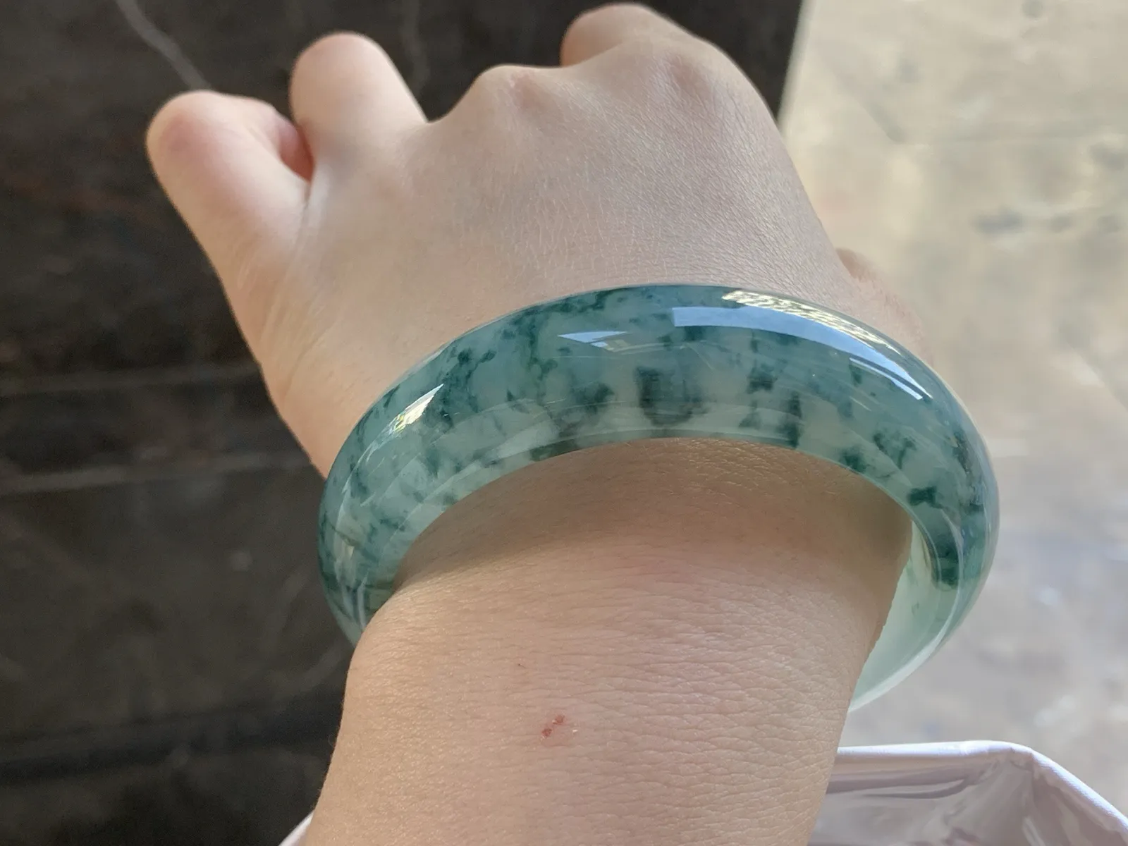 57.5-17.7-8.5

冰蓝花宽版手镯^_^起光