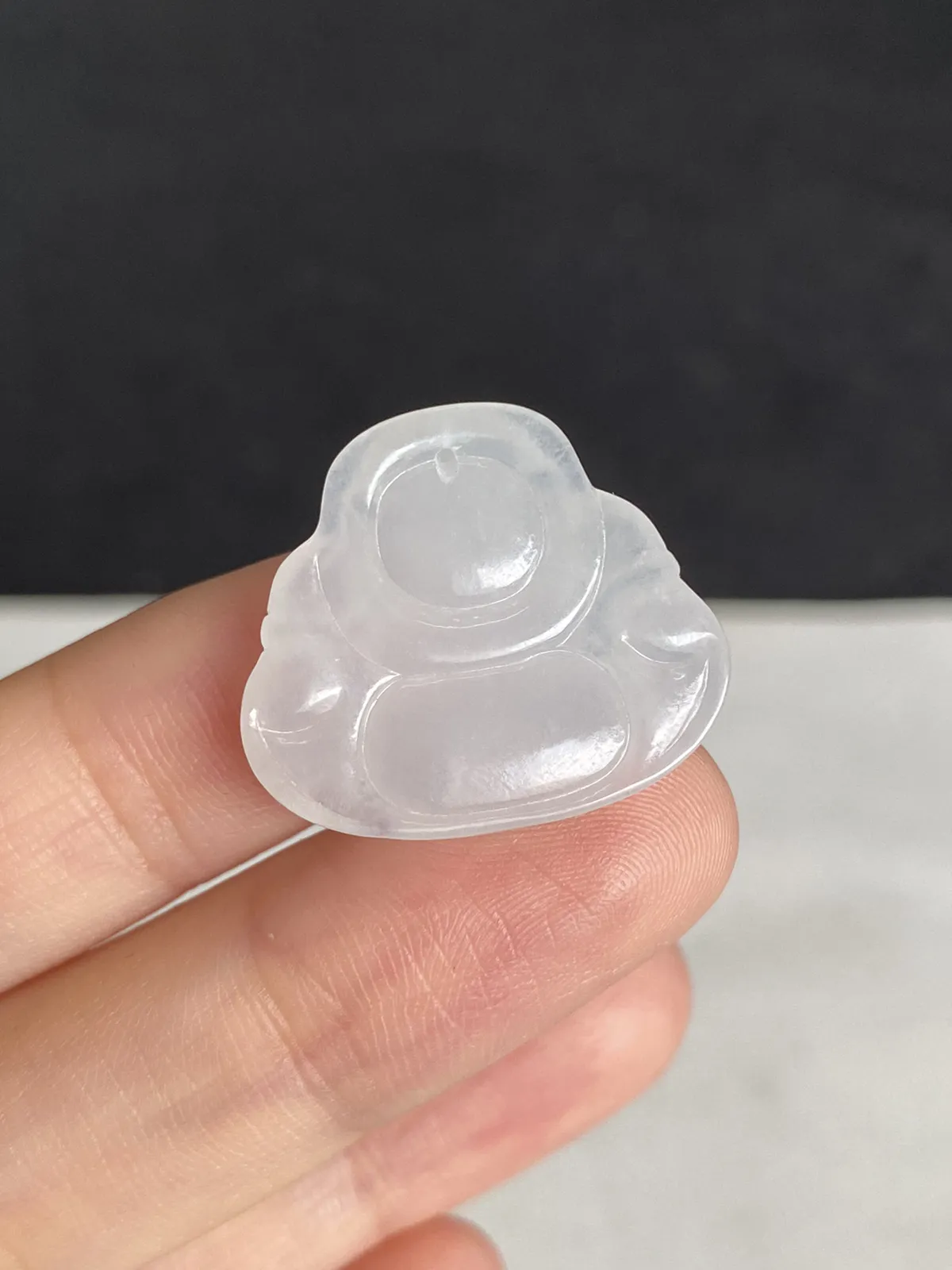 冰种冰糯种，白色翡翠佛公，完整无纹裂