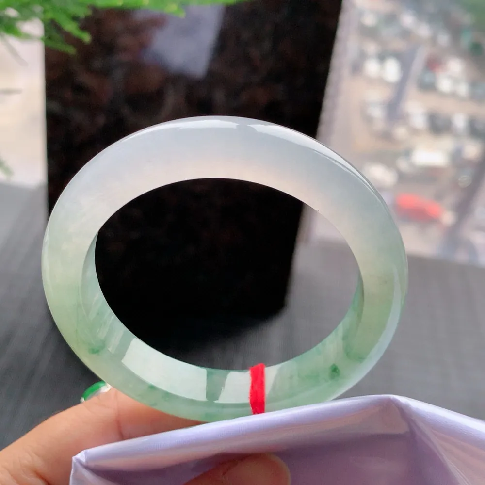 正圈高冰绿花 无瑕 尺寸:54.8/12/8.9 种色兼备