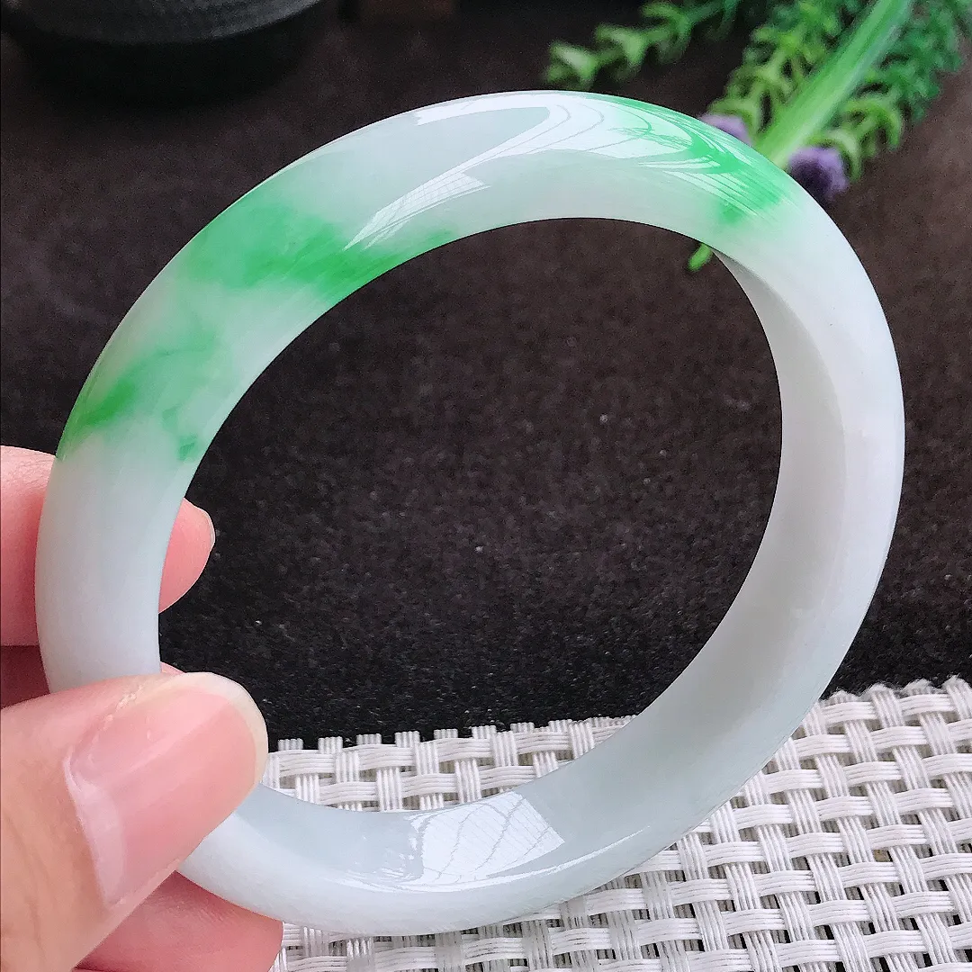 自然光52/12.5/8.5老坑精美冰润白底青飘阳绿手镯宽边翡翠玉镯手环