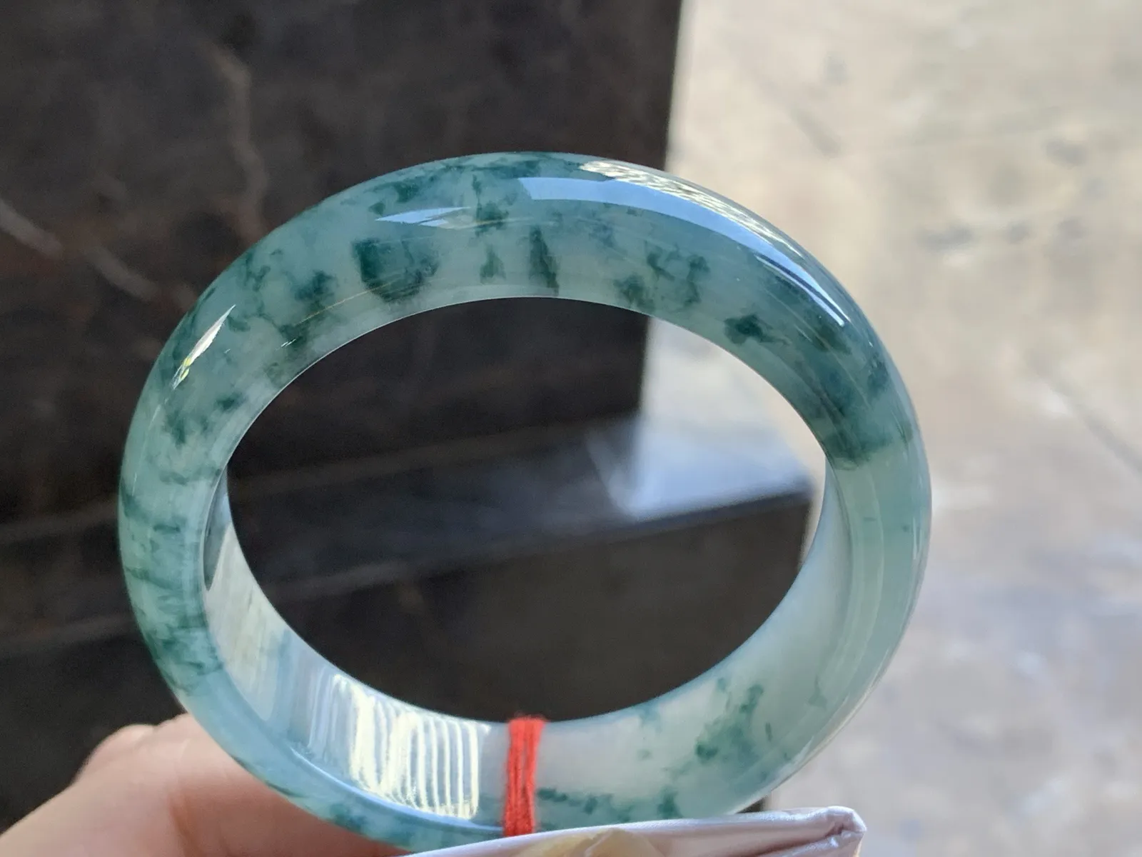 57.5-17.7-8.5

冰蓝花宽版手镯^_^起光