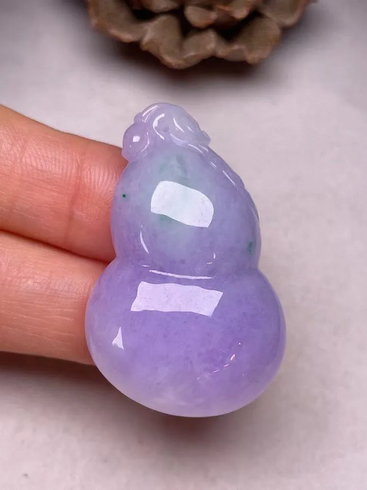 冰糯种紫罗兰【葫芦】吊坠，种水好，玉质细腻 ，卖相好.