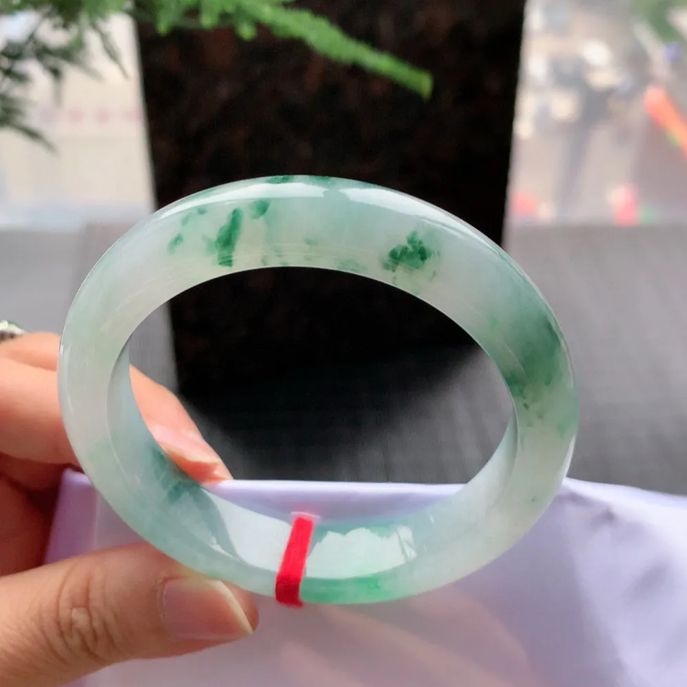 正圈高冰绿花 无瑕 尺寸:54.8/12.6/8.5花美 种水好