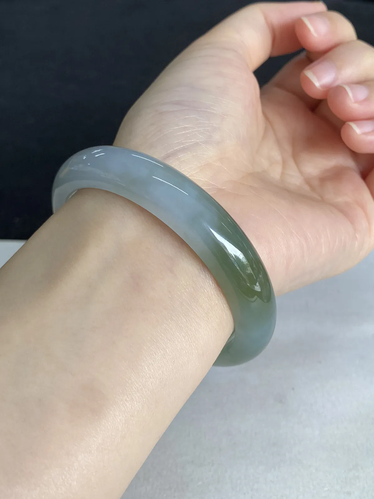 正圈57圈口，翡翠手镯