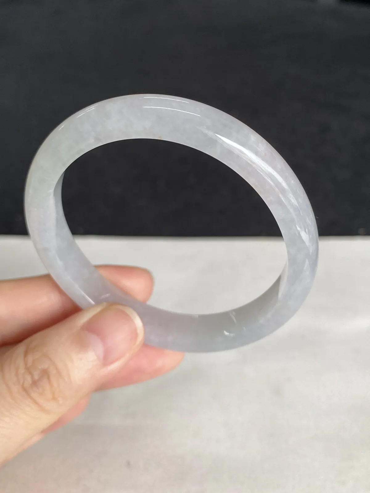 贵妃镯52圈口，翡翠手镯