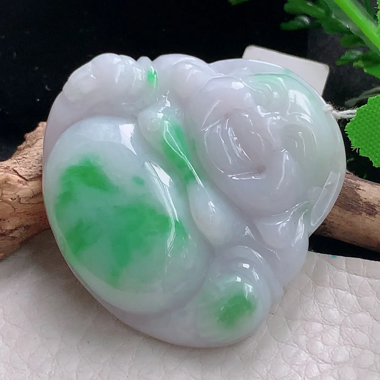 zen43.3*46*9.5自然光天然缅甸翡翠飘阳绿大佛公 开心佛玉吊坠 毛衣坠