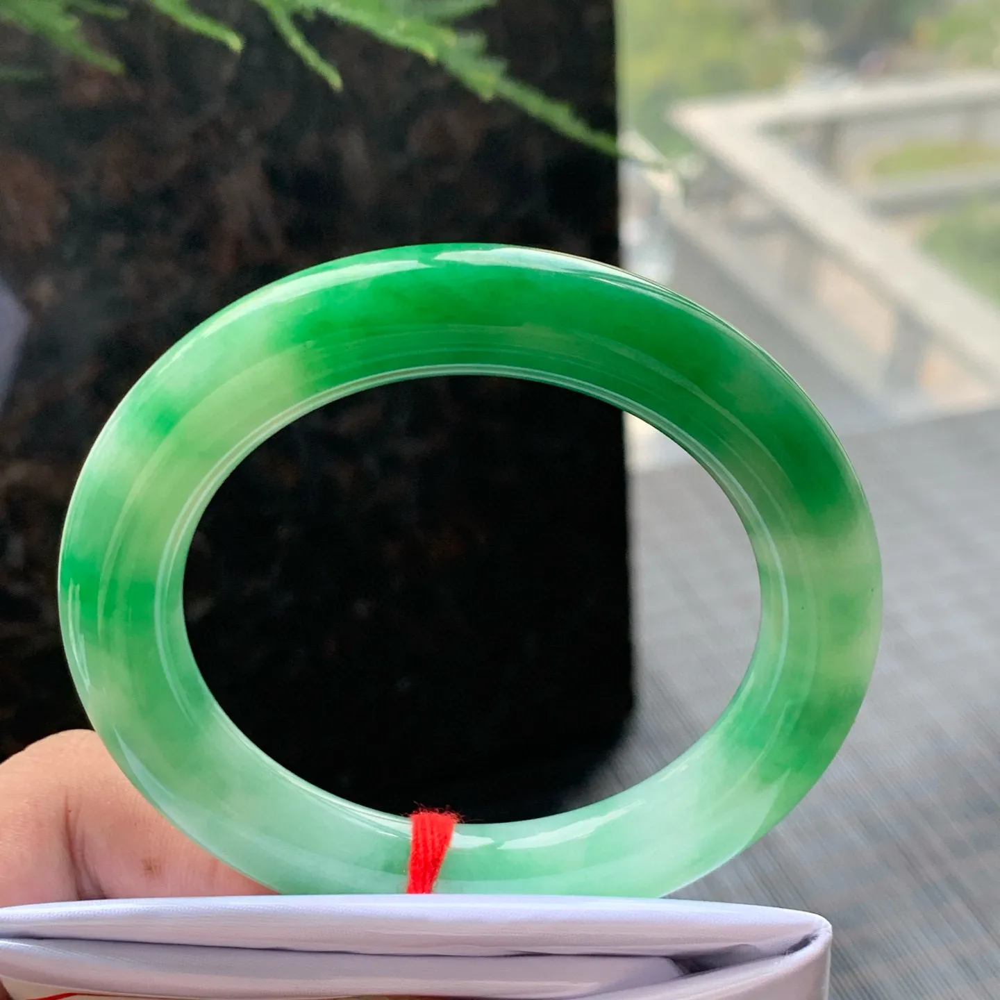 圆条一大节阳绿 无瑕 尺寸:55.1/10.5/11.1 色好