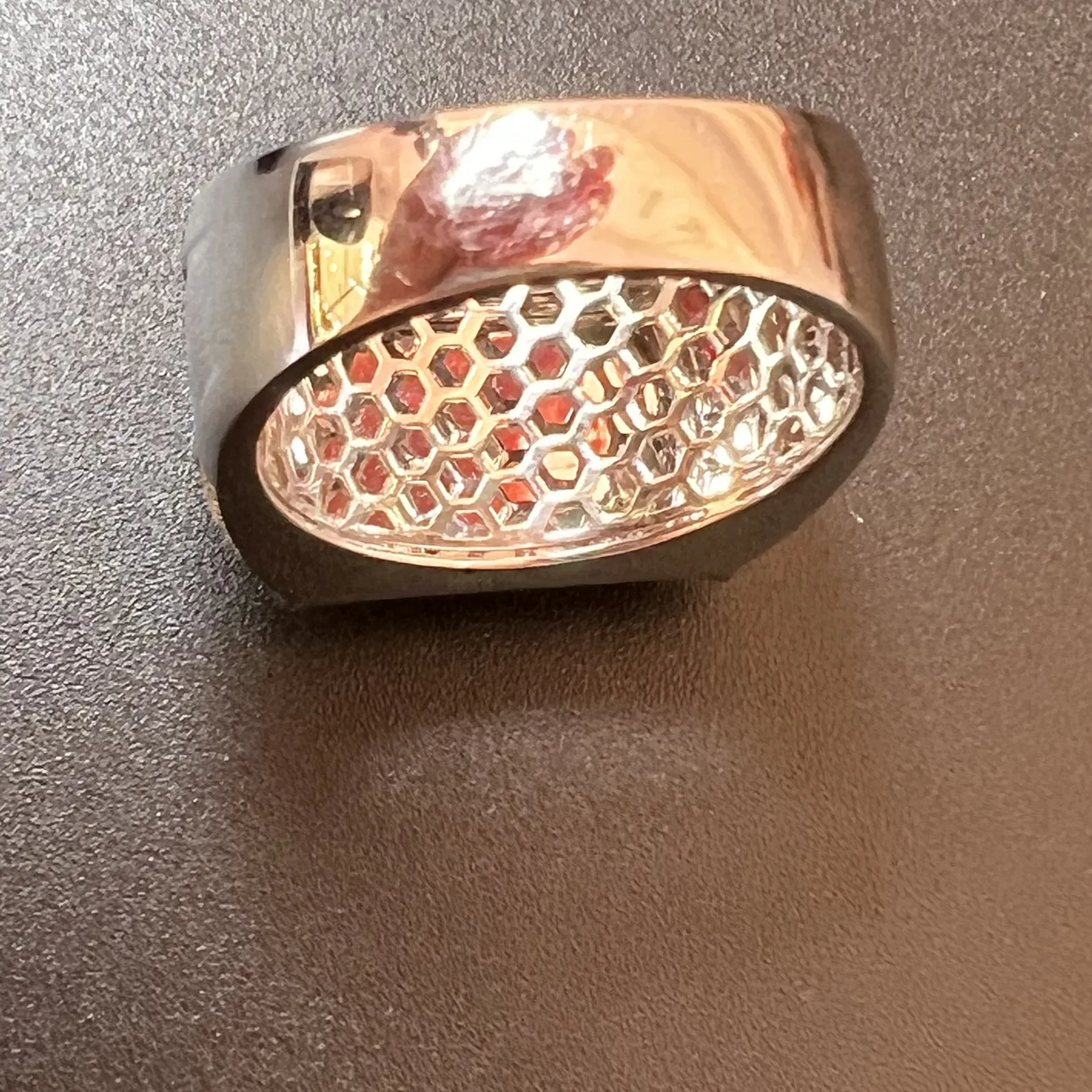 满绿男戒整体尺寸26.5*22.7*6.7裸石尺寸16.1*9.8*2.5