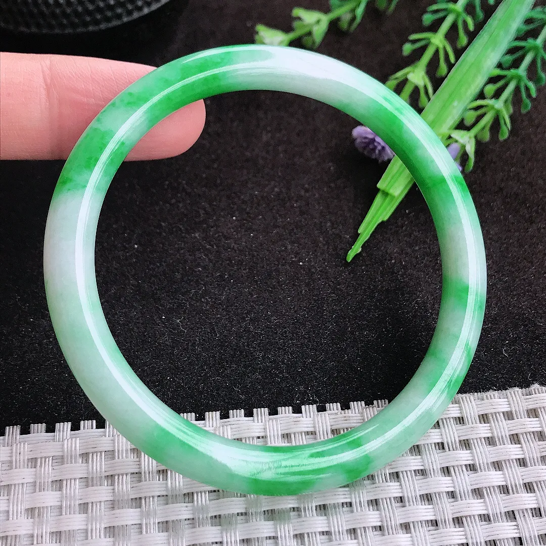 自然光58.5/7/7.2老坑精美飘绿辣阳绿圆条手镯翡翠玉镯手环