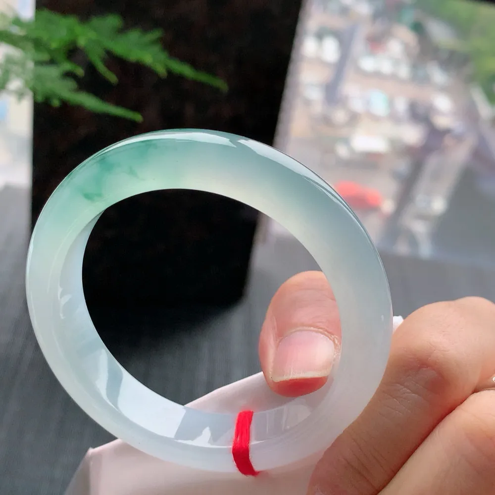 正圈冰玻飘花 无瑕 尺寸:55.3/12.9/9花美 种水好🥰🥰