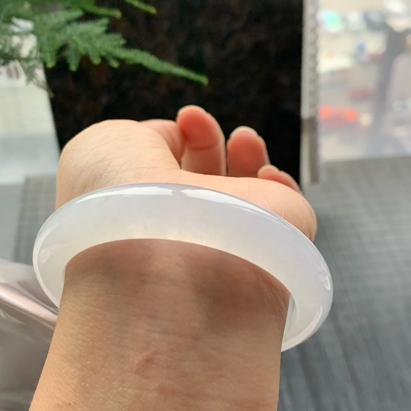 正圈高冰白月光 无瑕 尺寸:56.1/12.1/8.4 胶感十足