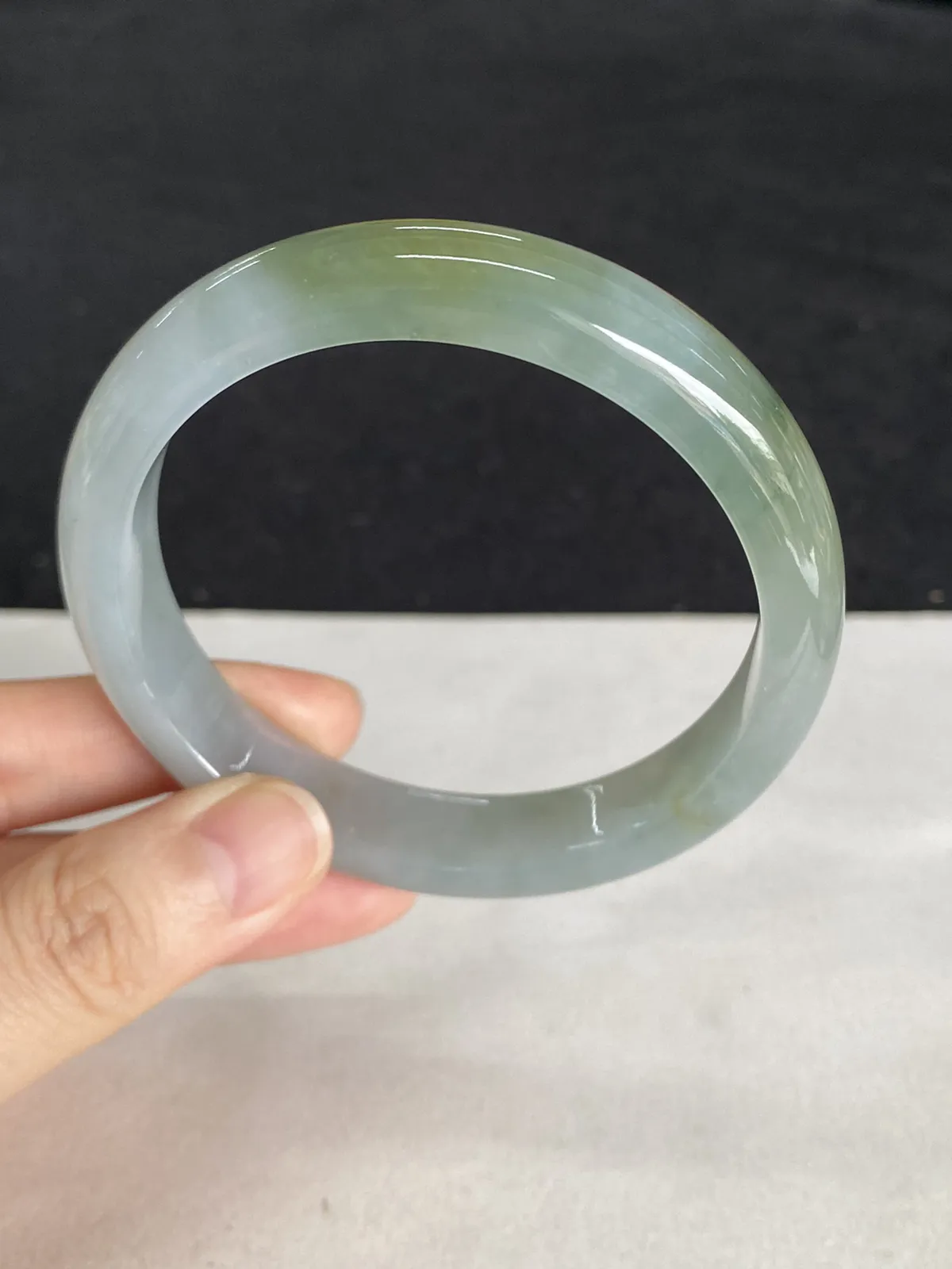 正圈57圈口，翡翠手镯