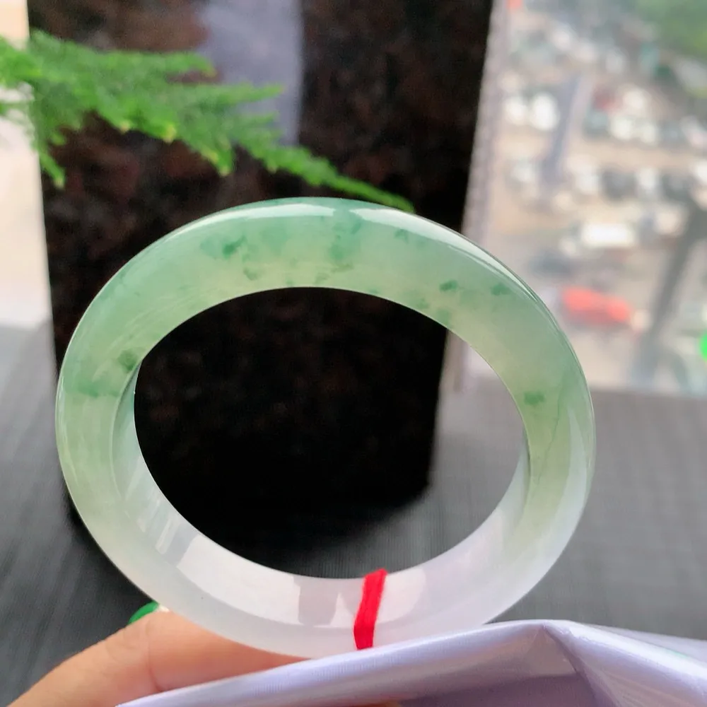 正圈高冰绿花 无瑕 尺寸:54.8/12/8.9 种色兼备