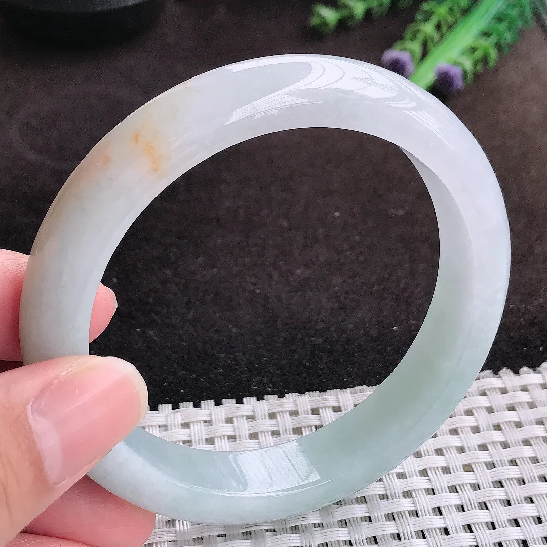 自然光61/12.8/8.5老坑精美温润飘花大圈口手镯宽边翡翠玉镯手环