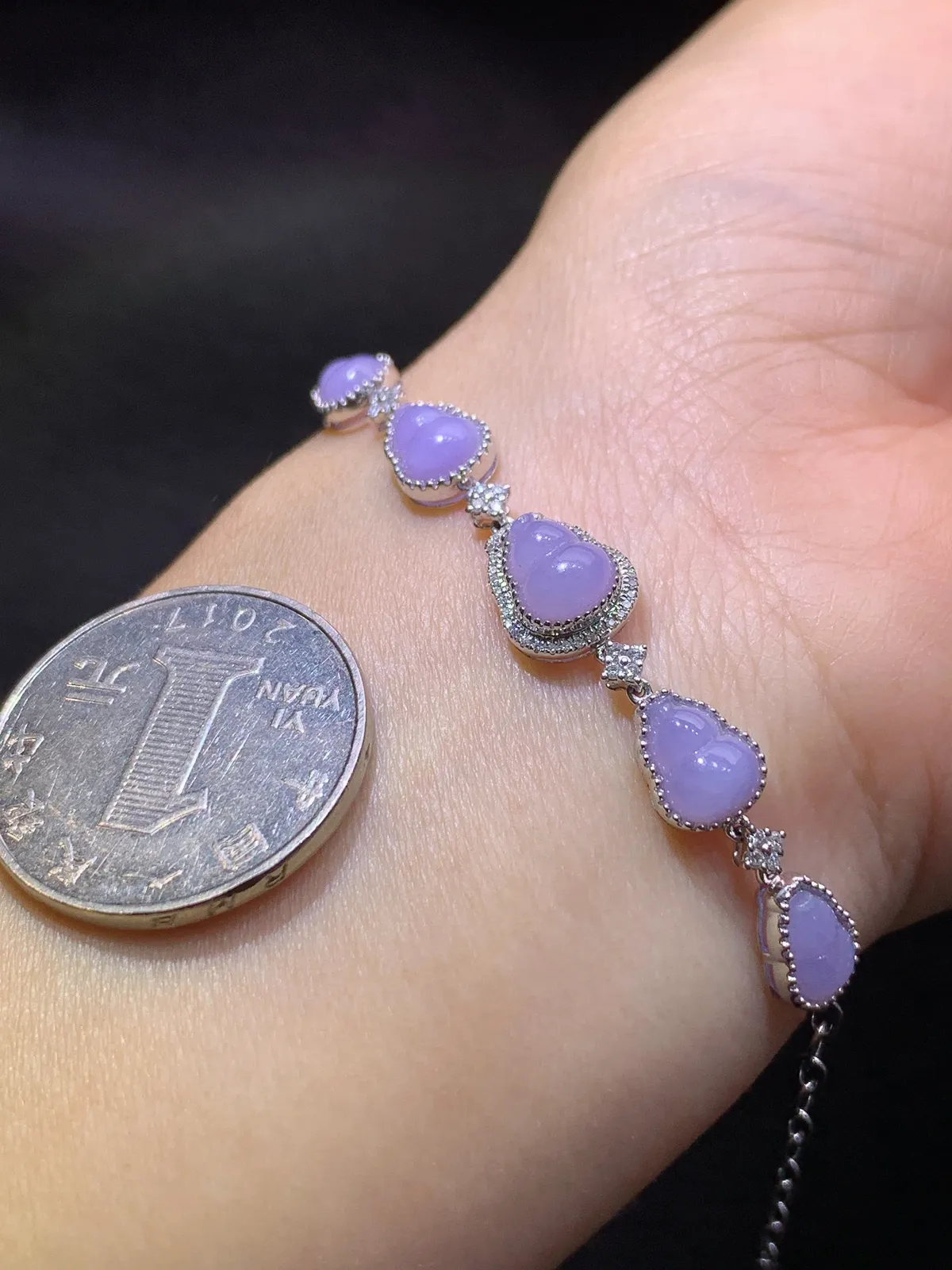 紫罗兰葫芦手链，18k金镶嵌，温润细腻，颜色鲜艳 尺寸6.9*5.5*2.2