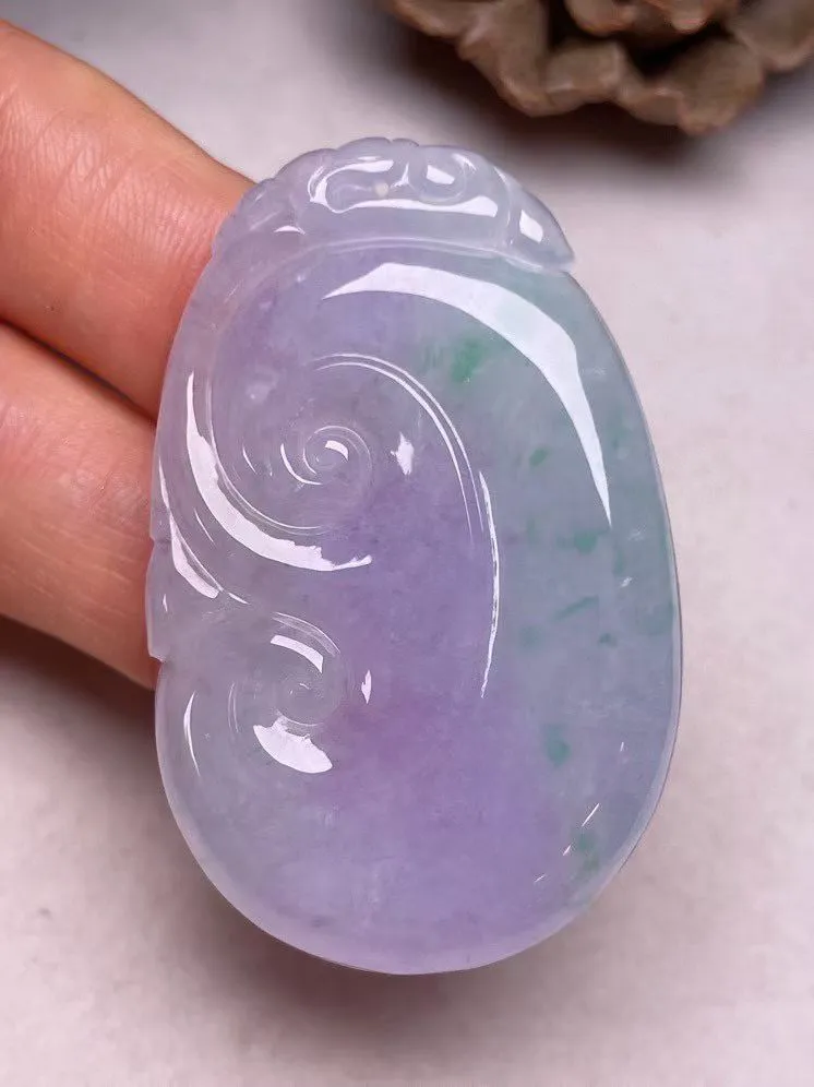 冰糯种春彩【如意】吊坠，种水好，玉质细腻 ，卖相好‘