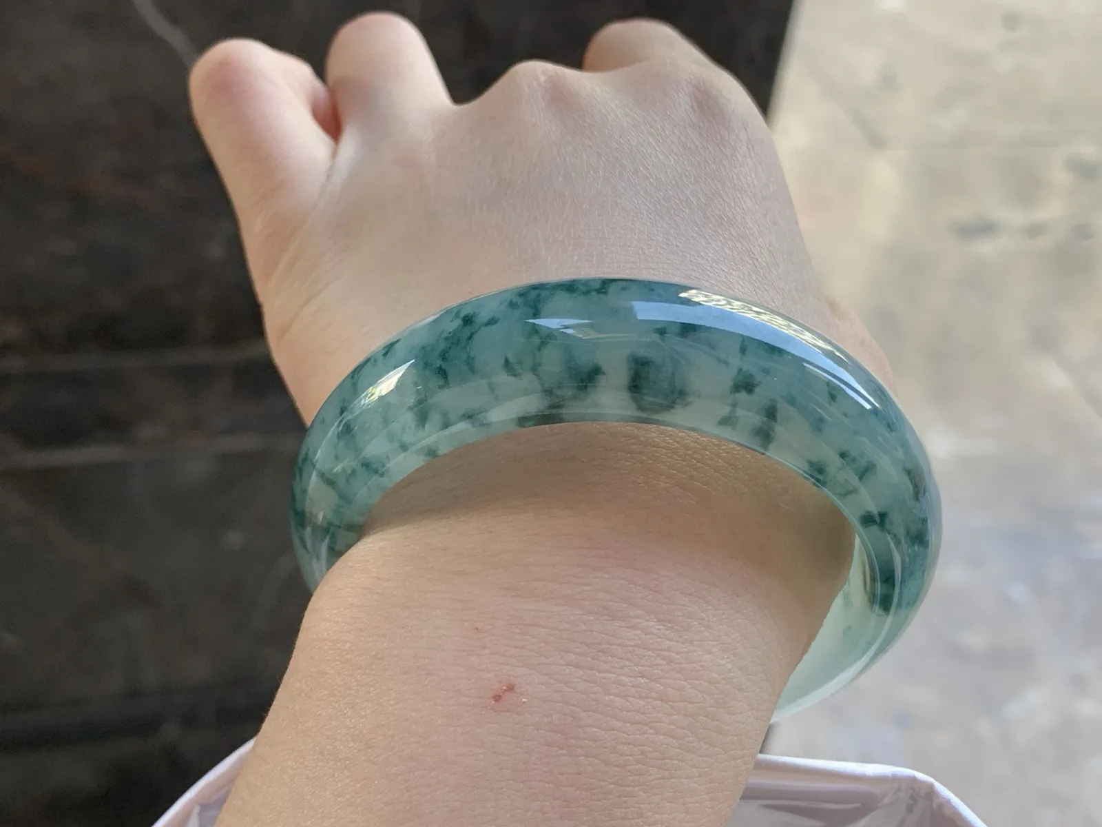 57.5-17.7-8.5

冰蓝花宽版手镯^_^起光