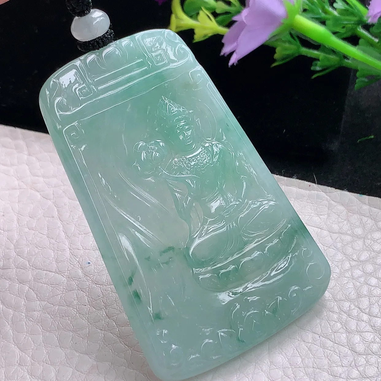 mut实拍65.5*43*4.8自然光天然缅甸翡翠飘花坐莲观音吊坠四六牌大势至菩萨