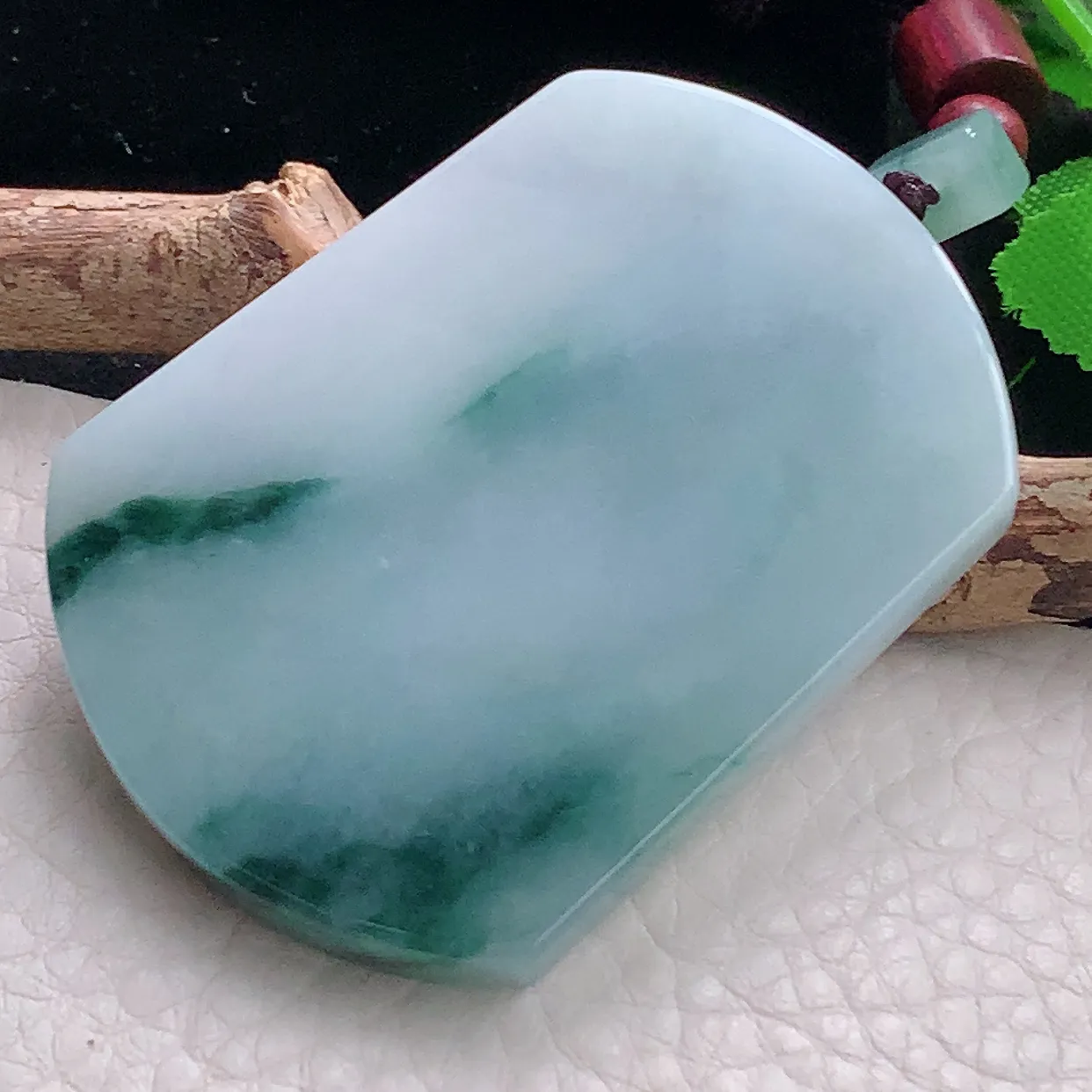 zen56*40.5*5.5自然光天然缅甸翡翠飘花无事牌 素面牌玉吊坠 毛衣坠