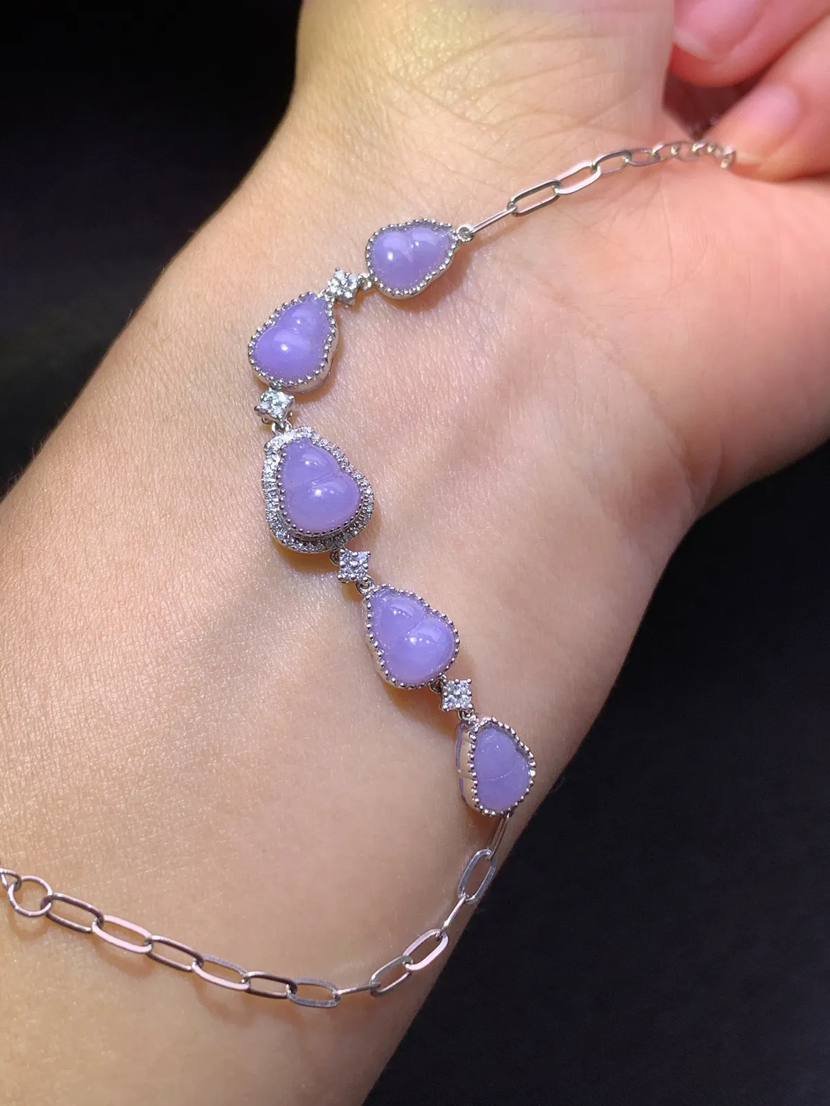 紫罗兰葫芦手链，18k金镶嵌，温润细腻，颜色鲜艳 尺寸6.9*5.5*2.2