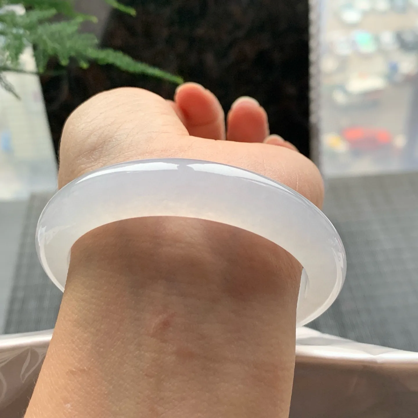 正圈高冰白月光 无瑕 尺寸:56.1/12.1/8.4 胶感十足