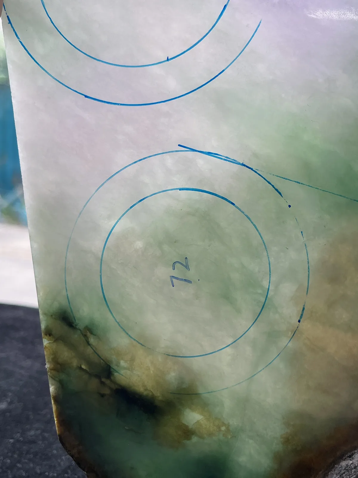 翡翠板料，⭕️正圈最大做56，圆条最大做52