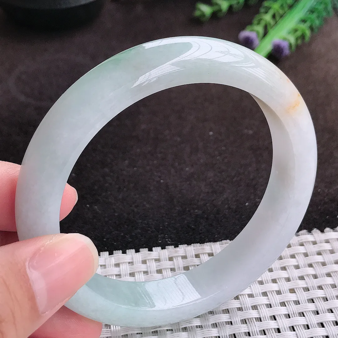 自然光61/12.8/8.5老坑精美温润飘花大圈口手镯宽边翡翠玉镯手环