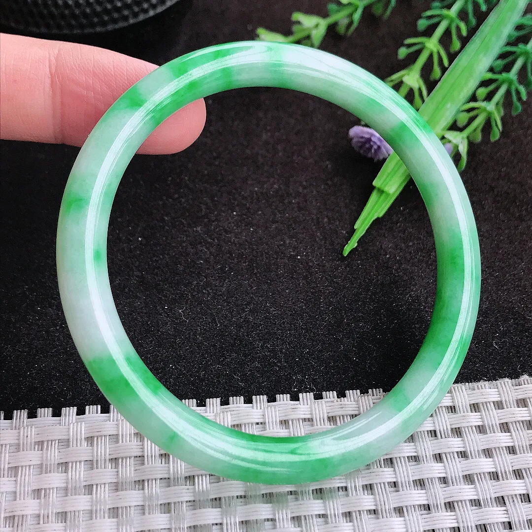 自然光58.5/7/7.2老坑精美飘绿辣阳绿圆条手镯翡翠玉镯手环