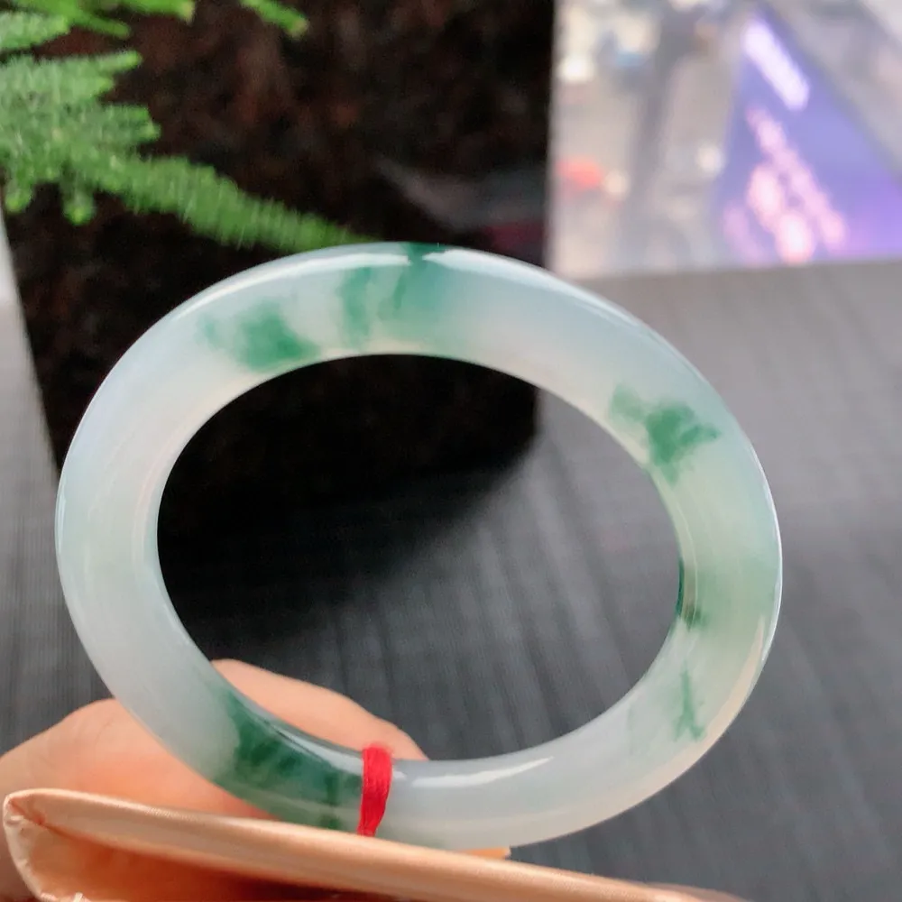 圆条高冰飘花 无瑕 尺寸:55.1/9.5/9.8 花美