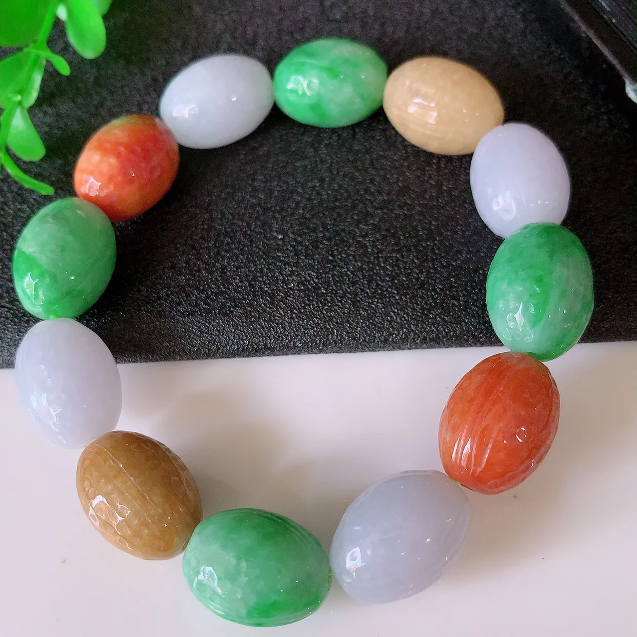 自然光实拍，冰润多宝翡翠手链，多彩翡翠手串，颜色丰富，料子细腻，高档大气，自戴送礼佳品！49.26取一尺寸16*11mm