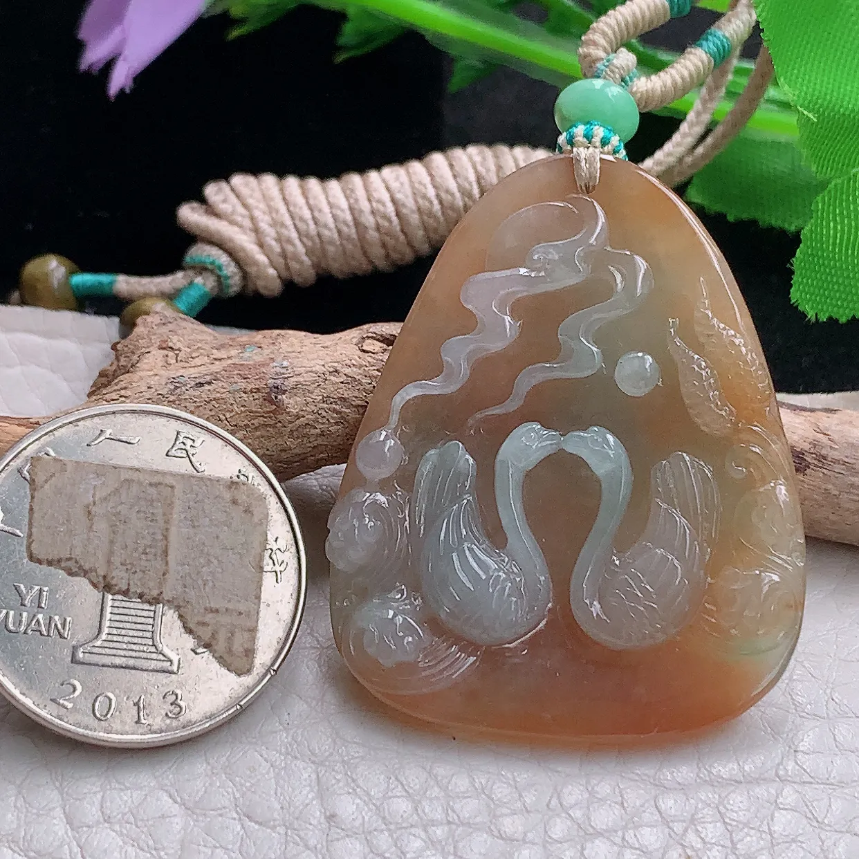 mut实拍43*34.5*6.2自然光天然缅甸翡翠黄翡双彩巧雕百年好合吊坠