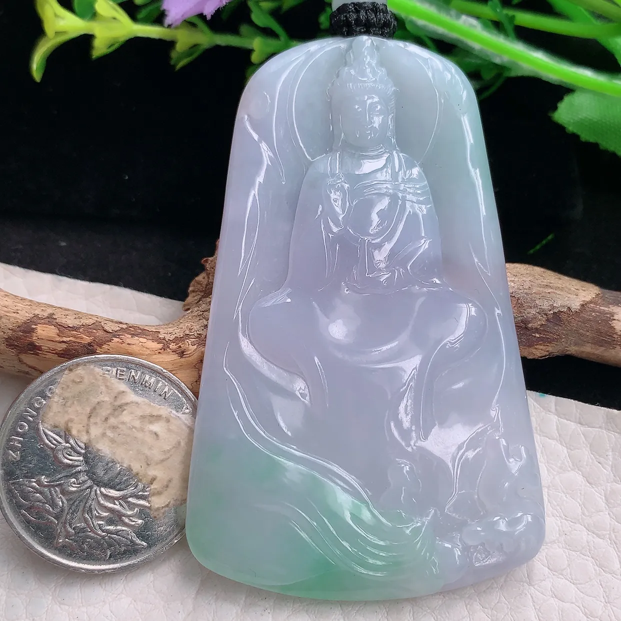 yl自然光65*41.3*5.6天然缅甸翡翠双彩赐福观音 玉观音玉吊坠