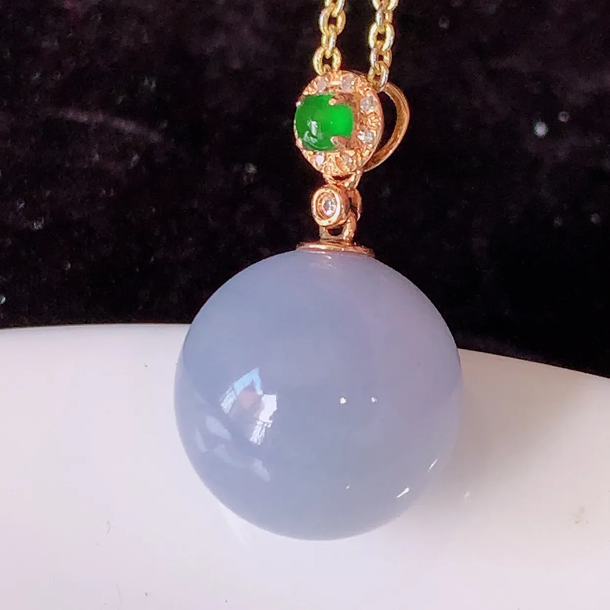 18K金镶嵌冰紫罗兰翡翠转运珠吊坠，寓意“时来运转，财源滚滚” 寓意佳，荧光灼灼，转运珠佩戴时尚优雅！#00.26整体20.5裸石13