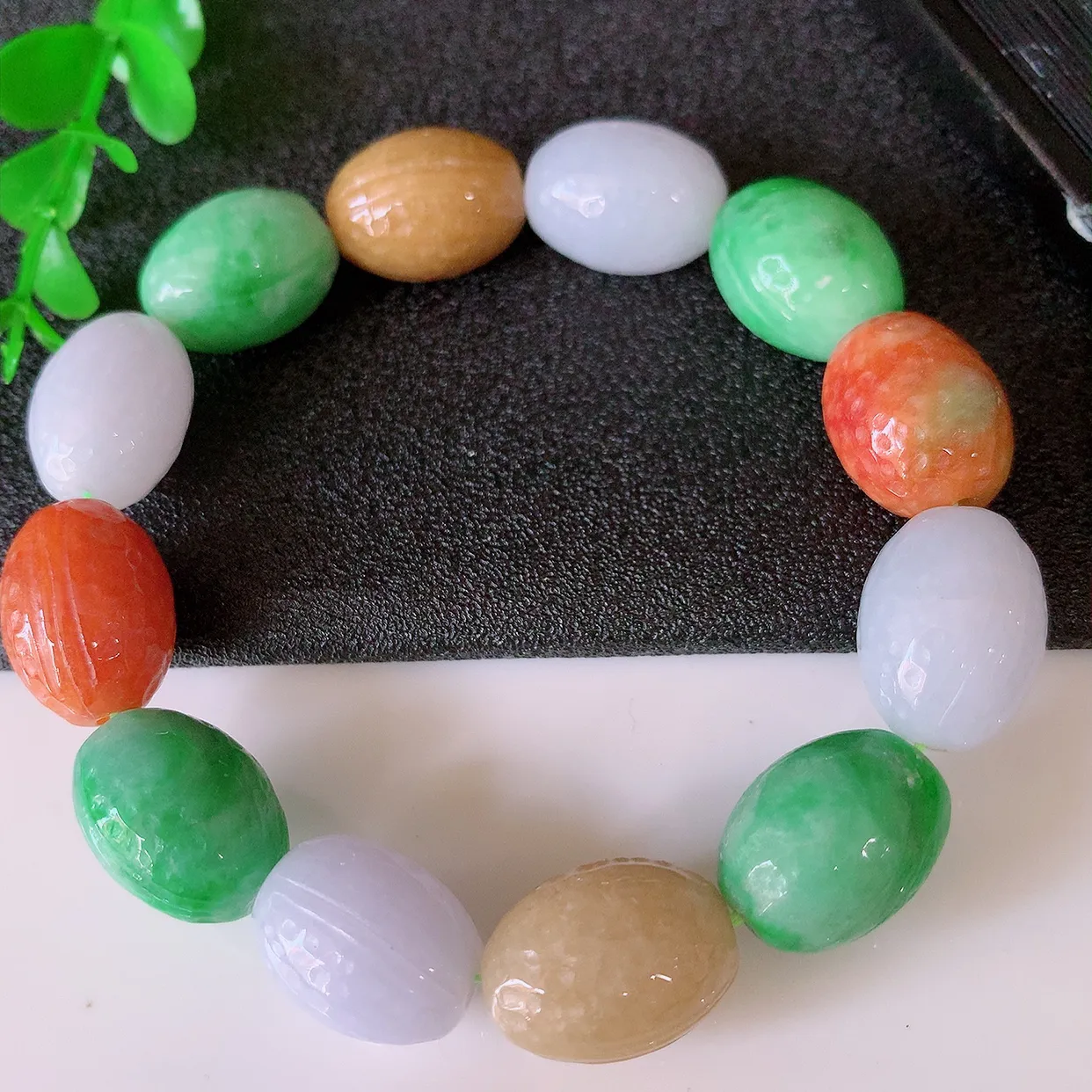 自然光实拍，冰润多宝翡翠手链，多彩翡翠手串，颜色丰富，料子细腻，高档大气，自戴送礼佳品！49.26取