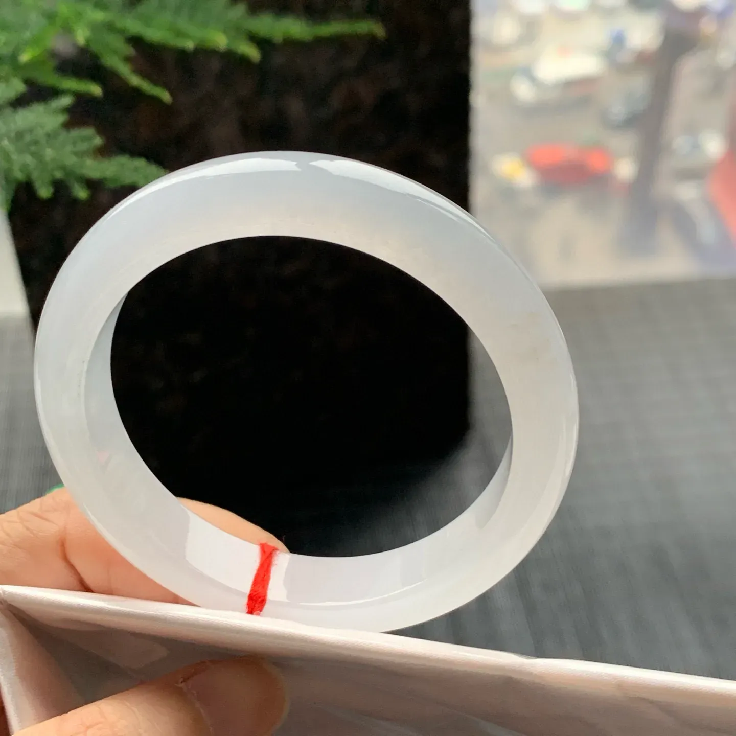 正圈高冰白月光 无瑕 尺寸:56.1/12.1/8.4 胶感十足