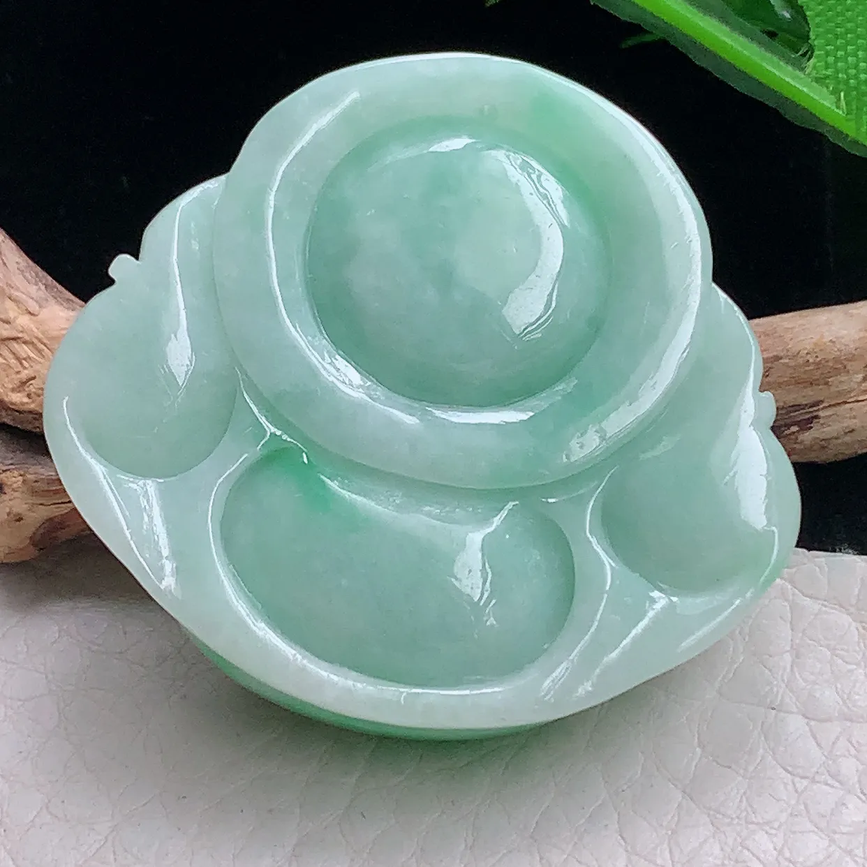 zen40.8*45.6*12.5自然光天然缅甸翡翠半山水佛公 开心佛玉吊坠 毛衣坠