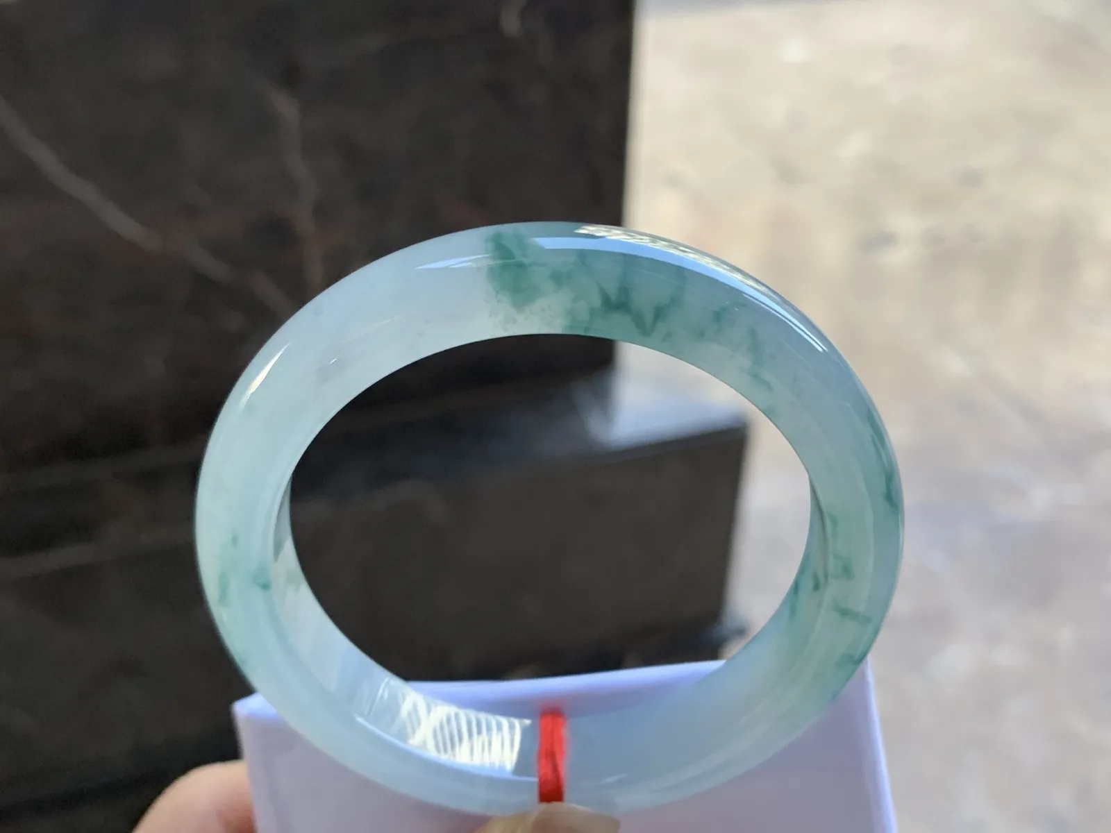 55-11.6-8.1

蓝花手镯^_^种水足冰透