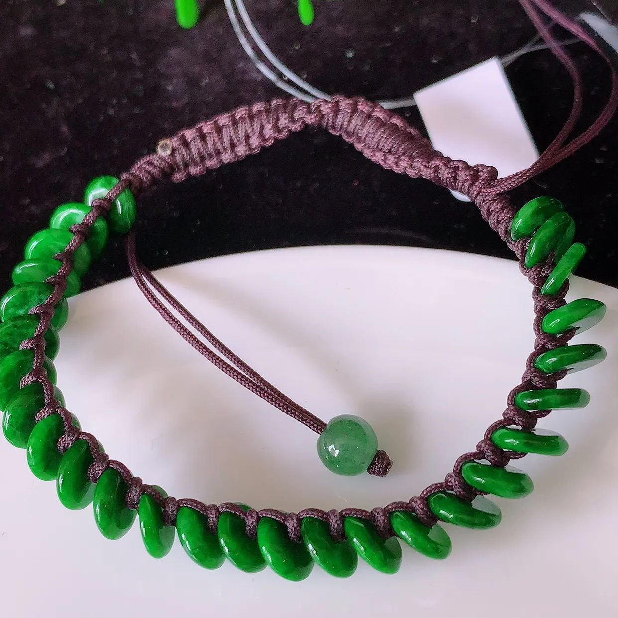 自然光实拍，冰润辣绿翡翠平安扣手串手链，种老水足，冰清玉润  颜色漂亮  #49.26取一尺寸6.5