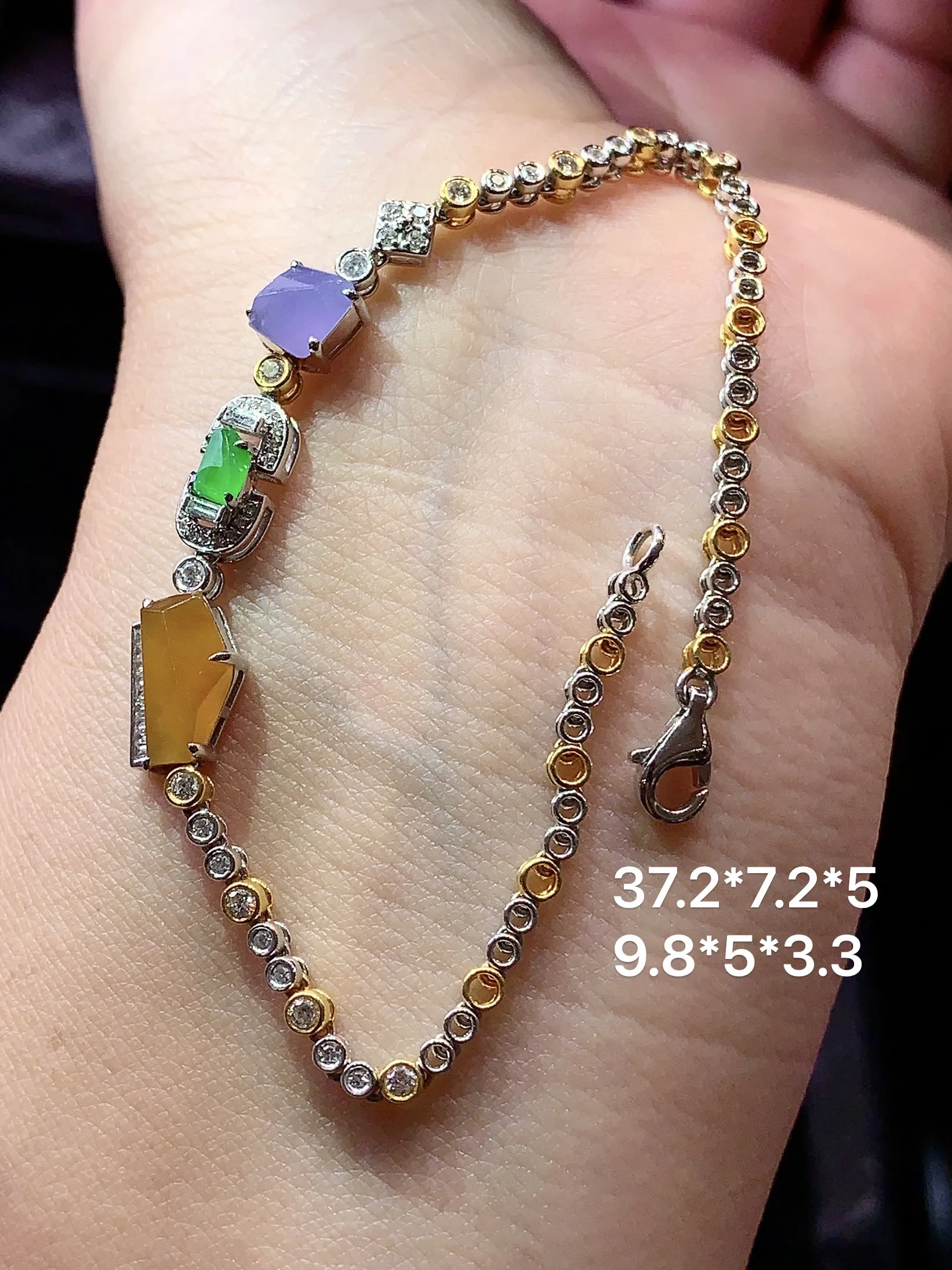 18k金钻镶嵌多宝多彩手链 玉质细腻 色泽艳丽 水润亮眼  整体尺寸37.2*7.2*5
