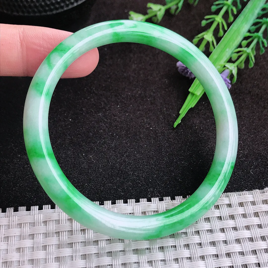 自然光58.5/7/7.2老坑精美飘绿辣阳绿圆条手镯翡翠玉镯手环