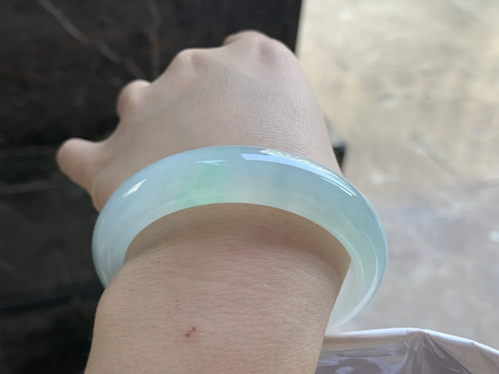 54-12.9-8.4

冰飘绿手镯^_^清新冰透