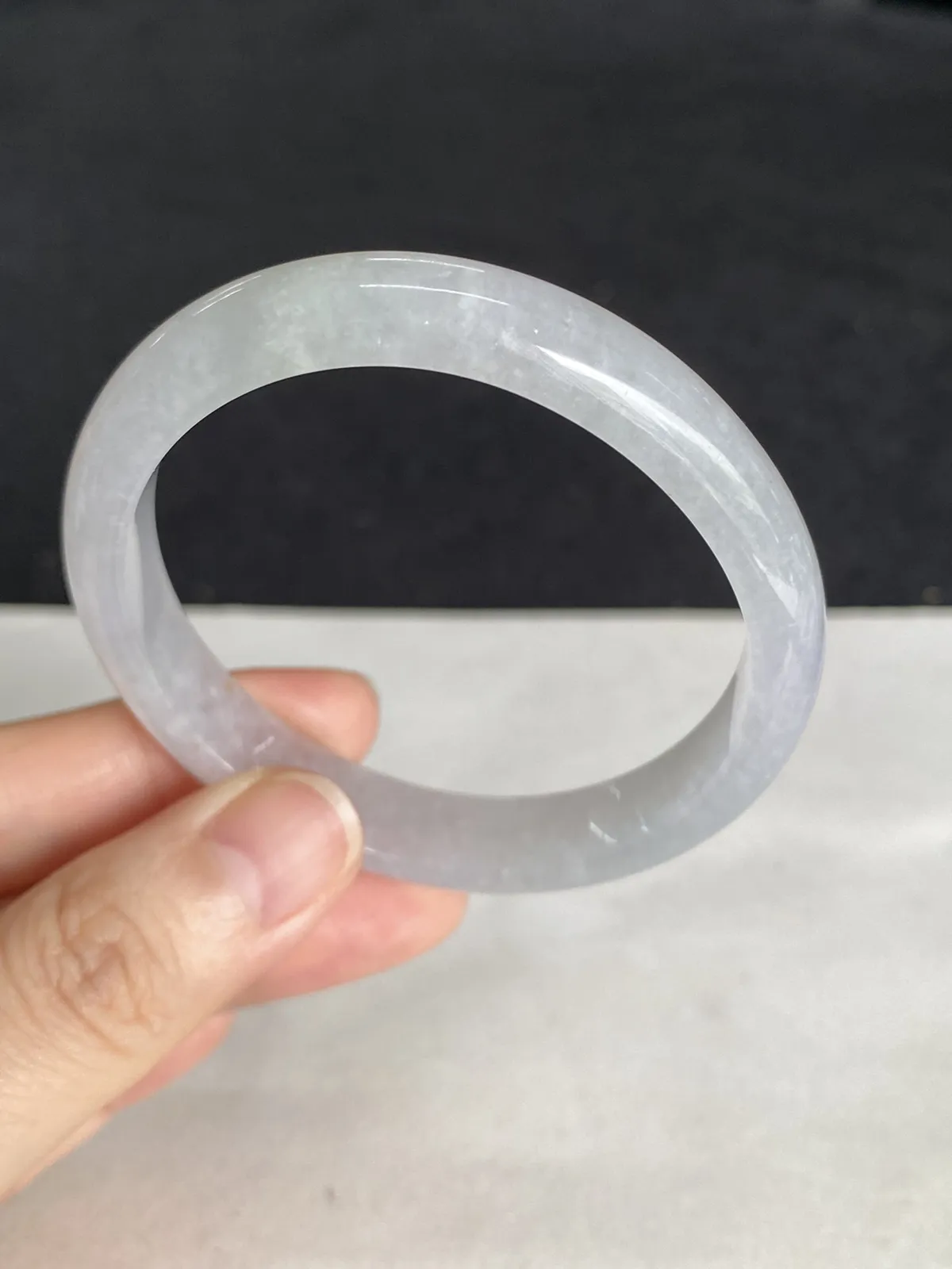 贵妃镯52圈口，翡翠手镯